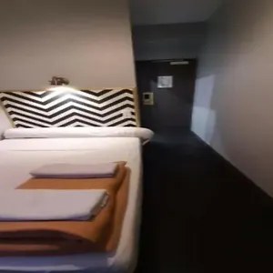 Hotel Hipotel Belleville Gare De L'est